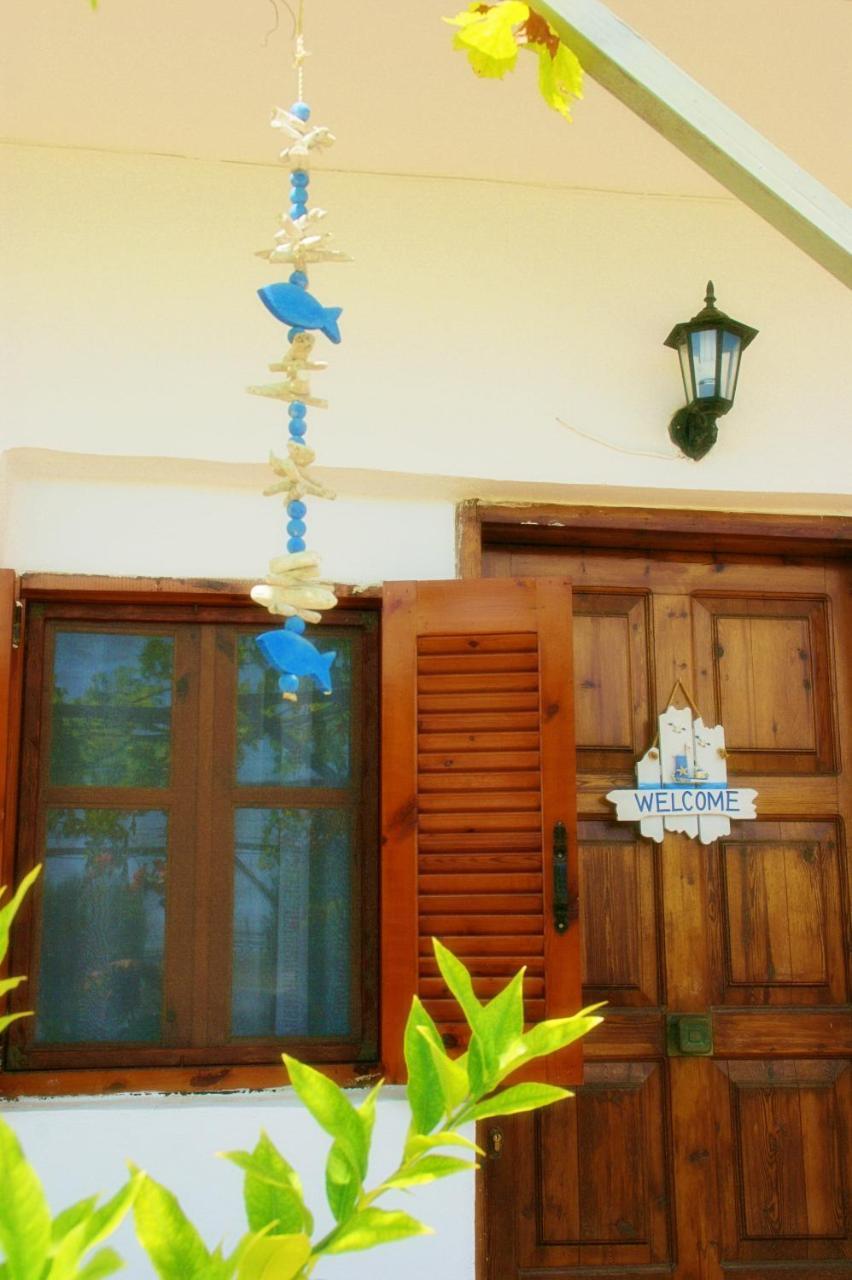 Holiday home Platanos
